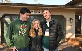 College Students Have Mixed Emotions Over Changes In College Life Pine And Lakes Echo Journal College Life Mixed Emotions College