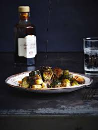 9 Ways to Eat More Greens + 2 Recipes | Showit Blog