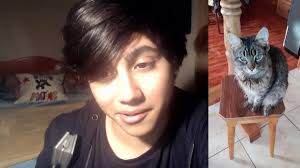 Se grabó golpeando un gato hasta matarlo y ahora es el youtuber más odiado  de las redes