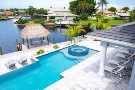 View listing photos, review sales history, and use our detailed real estate filters to find the perfect place. Vermittlung Von Luxus Ferienhausvermietungen Mieten Sie Ihr Ferienhaus In Florida Uber Lvcc Luxus Villen Cape Coral