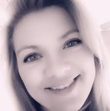 Rebecca Lemons's Instagram, Twitter & Facebook