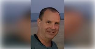 Carolyn Miele's Instagram, Twitter & Facebook