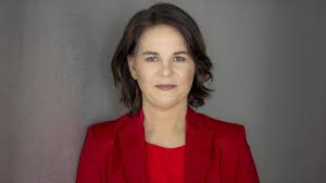Ihre wahlchancen sind dennoch ruiniert, denn sie hat das das war die große chance für annalena baerbock. Die Grunen Und Ihr Traum Von Der Macht Annalena Baerbock Wird Nicht Kanzlerin