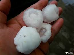 Magyarországon dió nagyságú jég is hullott. Jegeso Tarolt Le Tobb Borsodi Telepulest