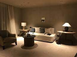 Nice Hotel Room Natur Wandfarbe Wandfarbe Wande Tisch