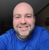 Alex Locke's Instagram, Twitter & Facebook