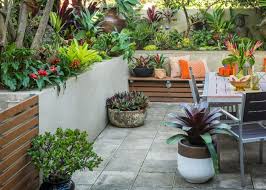 Anda bahkan bisa membuka stand dimanapun dan kapanpun. 45 Desain Dan Model Taman Minimalis Belakang Rumah Modern