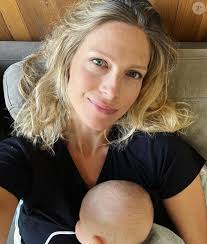 Photo : Alexia Barlier et son mari Paul Leyden sont les parents de deux  enfants, Raphaëlle (4 ans) et Calm (né en juin 2023). Instagram