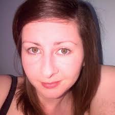 Leanne Ferris (@LeaLeaf82)