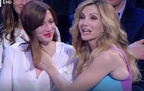 Lorella cuccarini e i figli su instagram. Nemicamatissima La Prima Puntata Del 2 Dicembre 2016 Tv Fanpage