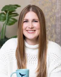 Samantha Earley's Instagram, Twitter & Facebook