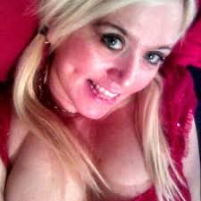 Ellen Malone (@ellenm44)