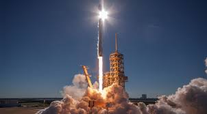 The spacex falcon 9 rocket carrying the crew dragon spacecraft lifted off from launch complex 39a at nasa's kennedy space center in florida at 7:27 p.m. Spacex Launches Reused Falcon 9 And Dragon Capsule To Resupply Iss Extremetech