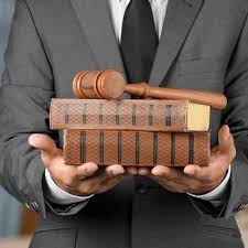 divorce lawyer in Tis Hazari Court