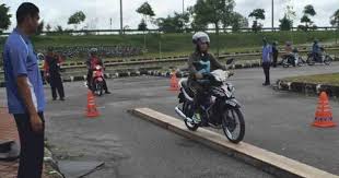 Check spelling or type a new query. Kisah Pandai Bawa Motor Dan Kereta Asyiqin