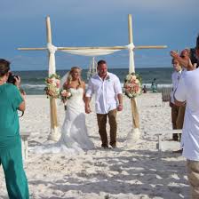 This bride celebrated her wedding in playa del carmen, mexico. Groom Cuts Beach Wedding Short When He Jumps In The Water To Save Drowning Teen Sports Retriever