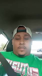 Misael Torres sigue duro,dice que el Teka Martínez ( Sandy Jiménez), no es  mejor que Minino Torres jugando Softball y que mañana se juntarán en el  Clásico Softball Los Derramaderos,para saber quién es ...