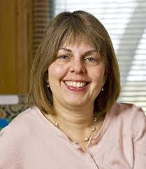 Leslie Whitaker's Instagram, Twitter & Facebook