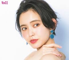 使いやすさ抜群 一日キープの スキンケアuv メイク直し感覚の パウダーuv ショートヘア 女の子 ショートヘア 女優 ショートヘア