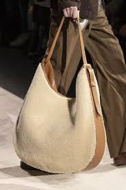 Wow Bag Tods Bag Trends Trending Handbag Fur Bag