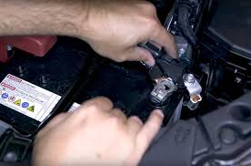 I bought the ford integrated brake controller, installed it and it only flashes on when you first turn the key on and then nothing. Trailer Brake Controller Installation How To 5 Easy Steps