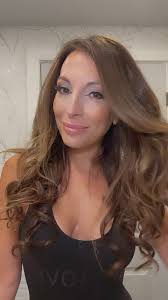 #GRWM💆🏻‍♀️🧖🏼‍♀️ Get Salon style hair at home with this “magic in a  bottle!” 3 to 5 times more gorgeous volume with LUC VINCENT “Spray it Up!”  collection! I’ve been using @lucvincent_coiffure hair ...