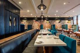 بالصور زافران يفتتح مطعمه الهندي الأول في السعودية سفاري نت