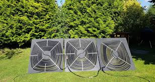 Ein eigener pool ist vor allem während der sommermonate ein einladender freizeitspaß. Solar Poolheizung Selbst Gebauter Sonnenkollektor Mit Umwalzpumpe Byteyourlife Com