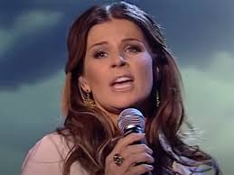 Swedish female gospel and schlager singer, winner of the 1991 eurovision song contest. Varldsstjarnan Ar Redo Att Blanda Publiken Men Hor Nu Nar Carola Tar Ton I Magiska Duetten