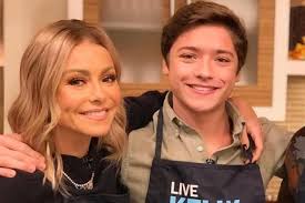 🎉 Happy Birthday to the fabulous Kelly Ripa! 🎂 From All My Children to  Live with Kelly and Mark, wishing her a day of love! #HappyBirthday Kelly  Ripa #SoapLegend #LiveWithKellyAndMark #StoneColdAndTheJackal