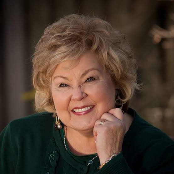 Gloria Gaither Personally Invites You To Her Songwriting Intensive – Gaither Music