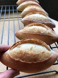 Bolillos Pan Frances Pan De Locha Recetas Favoritas Pan Artesanal Recetas Recetas De Panaderia
