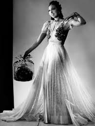 Dancer, singer, and actress josephine baker was born freda josephine mcdonald on june 3, 1906 in st. Great Outfits In Fashion History Josephine Baker In A Glam Dress With A Bunch Of Cookies Fashionista