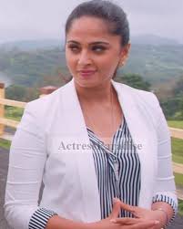 Anushka shetty is an indian film actress. Anushka Shetty My Soul On Instagram Style With A Positive Attitude Sweety From The Movie Lingaa Superstar Rajnikanth Ladysuperstaranushkashetty Anushkashetty Artofit