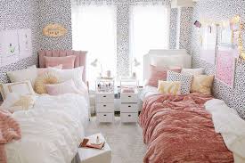 Peruse our huge assortment of decorative pillows and decorative accessories designed to add your own sense of style to your room. 15 Best Dorm Room Design Ideas For College Kids