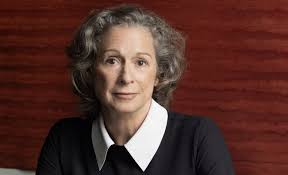 Jennifer Egan Explores How the Internet Changes Stories