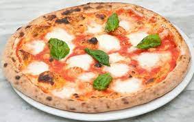 Original Pizza Dough Dates Back To Antiquity And Has Roots In Egypt Greece And Rome Modern Pizza With A Tom Homemade Pizza Margherita Pizza Italian Recipes