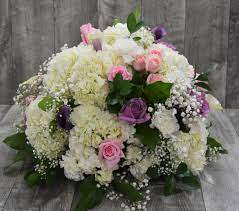 A shop where you can buy flowers, plants, seeds, fertilizer. Our Hydrangea Is Looking Especially Fluffy Right Now Flower Arrangements Flower Arrangements Simple Beautiful Flowers