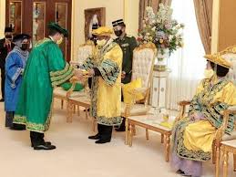 Tan sri tunku sallehuddin ibni almarhum sultan badlishah. Sultan Kedah Dianugerahkan Ijazah Kehormat Uum