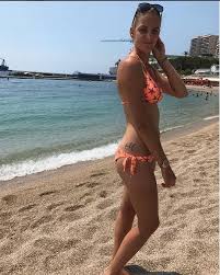 Na svém instagramu sportovkyně zveřejnila hned několik erotických fotek ze surfování. Karolina Pliskova Pliskova Vaidisova I Ester Ledecka Tyhle Sexy Sportovkyne Se Letos Chlubily Postavickami V Plavkach Super Cz