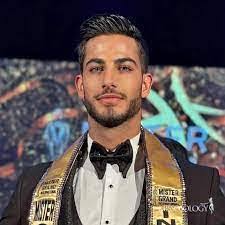 Travis Aragon's Instagram, Twitter & Facebook