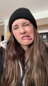 Jennifer Lawrence Go-To Face for Ruining Photos