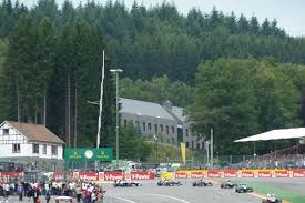 Garage de la source 259m. Die Rennstrecke Spa Francorchamps