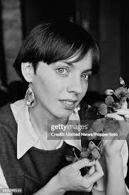 Cindy Shelley's Instagram, Twitter & Facebook