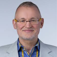 Andrew Machin's Instagram, Twitter & Facebook