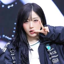 大律師比較有可能XD