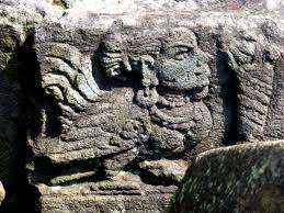 Candi pringapus adalah candi di desa pringapus, ngadirejo, temanggung 22 km arah barat laut ibu kota kabupaten temanggung. Candi Pringapus