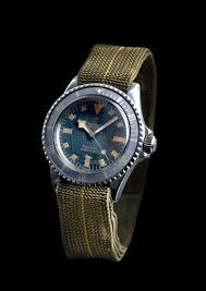 Gives you watch a different look! Everything You Need To Know About Rubber Watch Straps Watchgecko