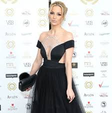 Sarah harding is releasing a new single on the 25th march 2021 called wear it like a crown. Girls Aloud S Sarah Harding On The Breast Cancer Symptom She Dismissed