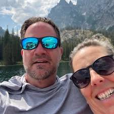 Nikki Bucher (@nikki_bucher)